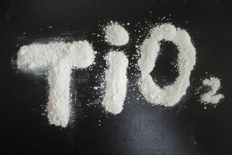 10 Harmful Ingredients That Shouldn't Be In Your Toothpaste Factspedia