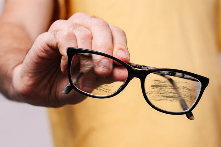 7 Signs You Definitely Need New Glasses Factspedia 