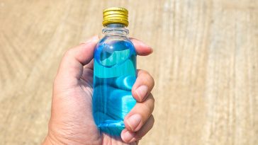 9 Unusual but GENIUS Uses For Rubbing Alcohol