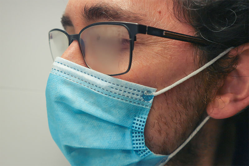 5 Ways to Keep Glasses From Fogging When Wearing a Mask