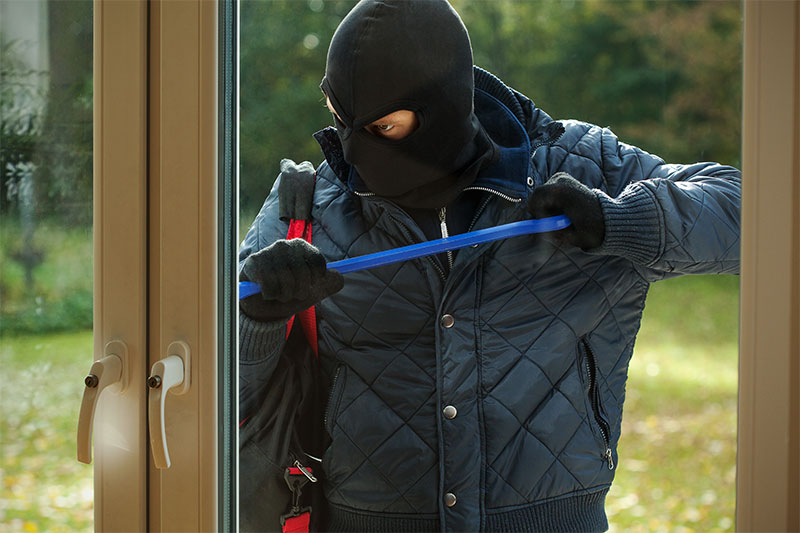 14 Signs Your House Is Vulnerable To Being Robbed