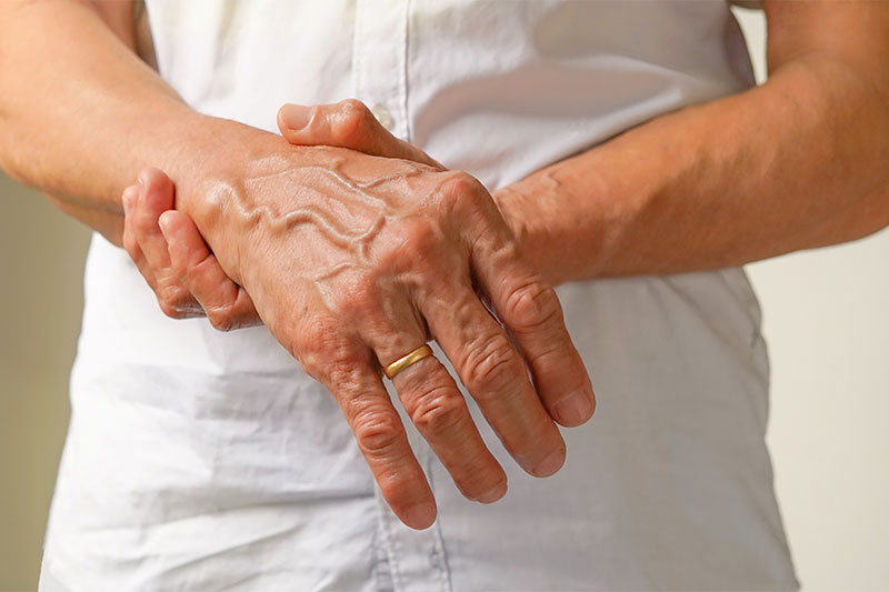 Numbness or Tingling in Your Hands Is One of the Early Signs of MS