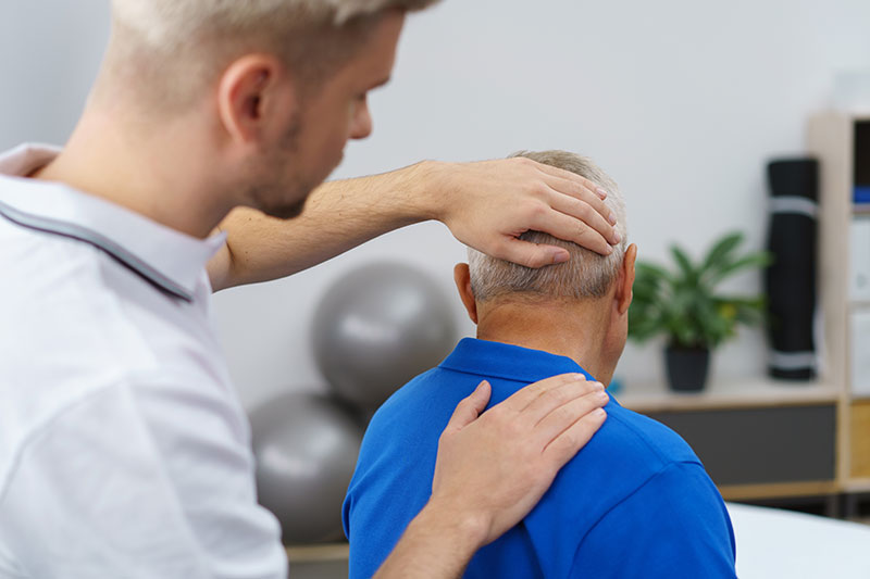 Should You Worry About Neck Pain? There Is A Time When You Should