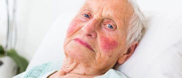 11 Obvious Signs Of Dementia I Missed In My Own Mother