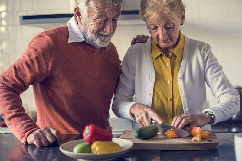 If You Notice This When Cooking, It May Be an Early Dementia Sign, Doctors Say