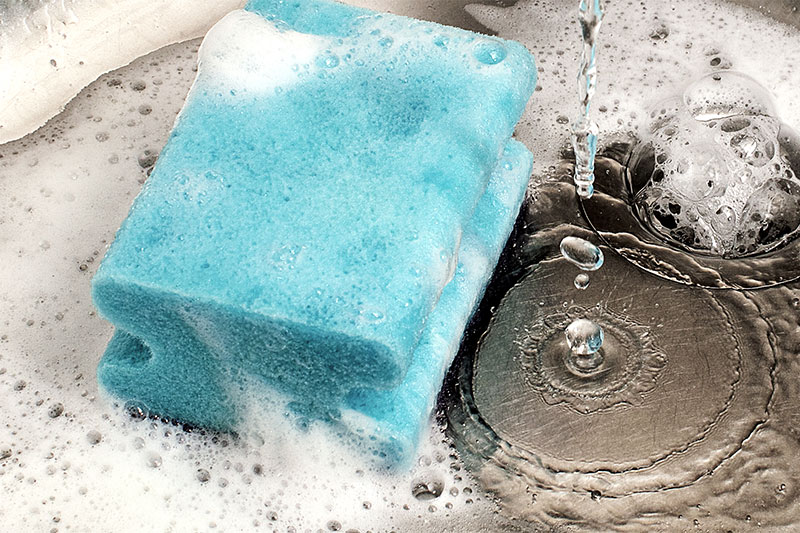 15 Clever Uses For Ordinary Kitchen Sponges