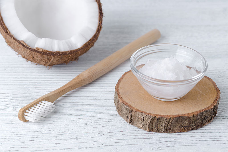 Coconut Oil brush whitening